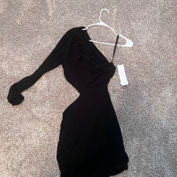 Dress - Picture 2 of 2